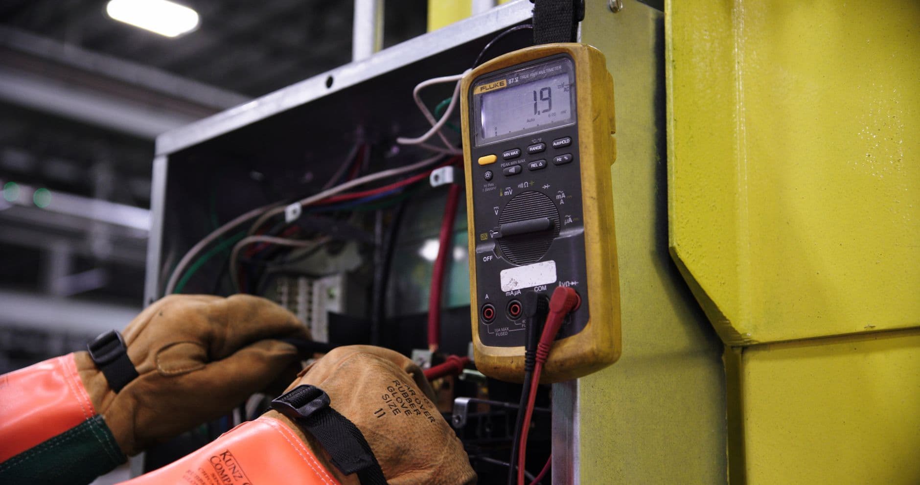 Mantenimiento eléctrico en comercio